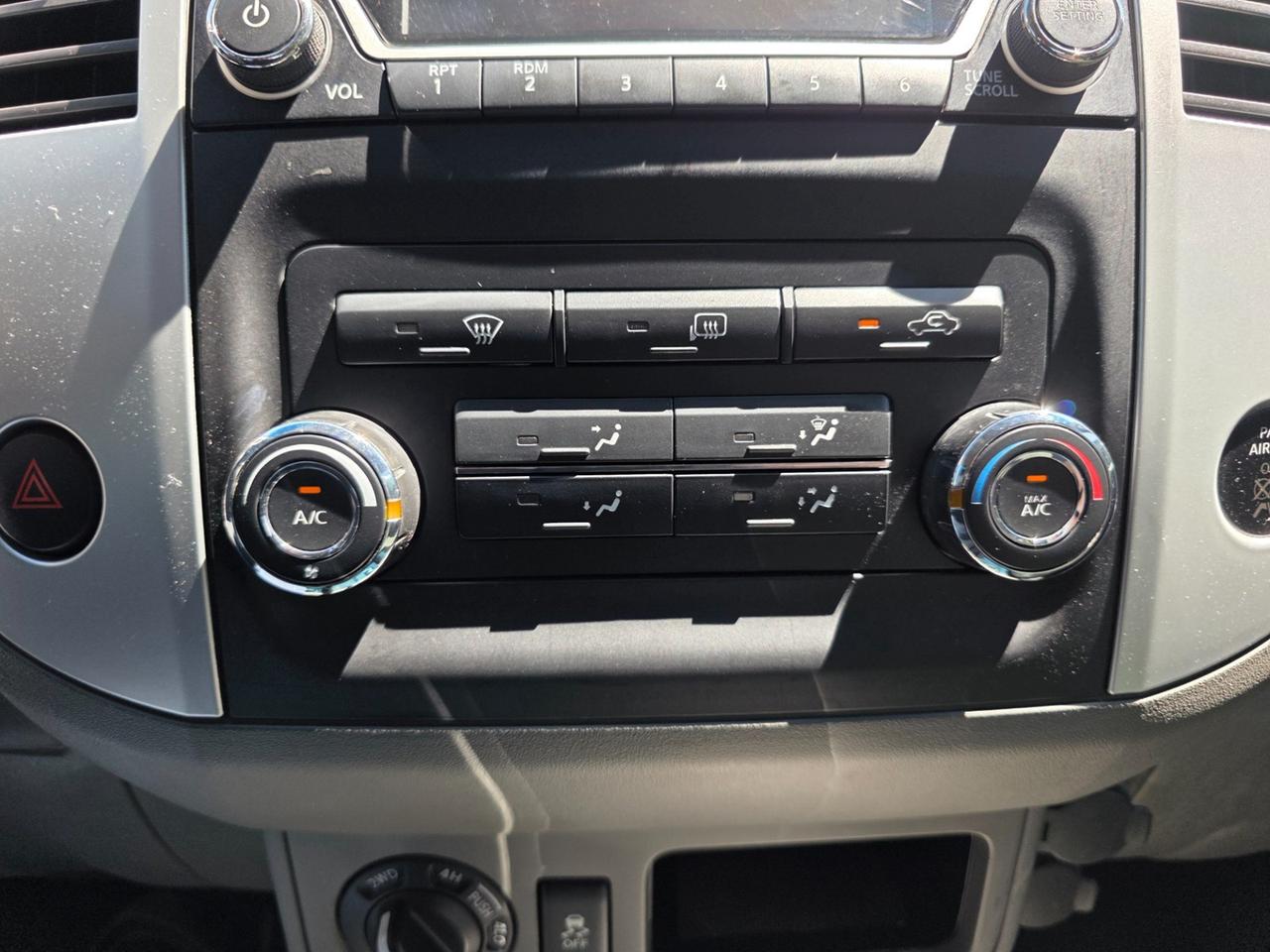 2016 Nissan Frontier SV LWB Photo