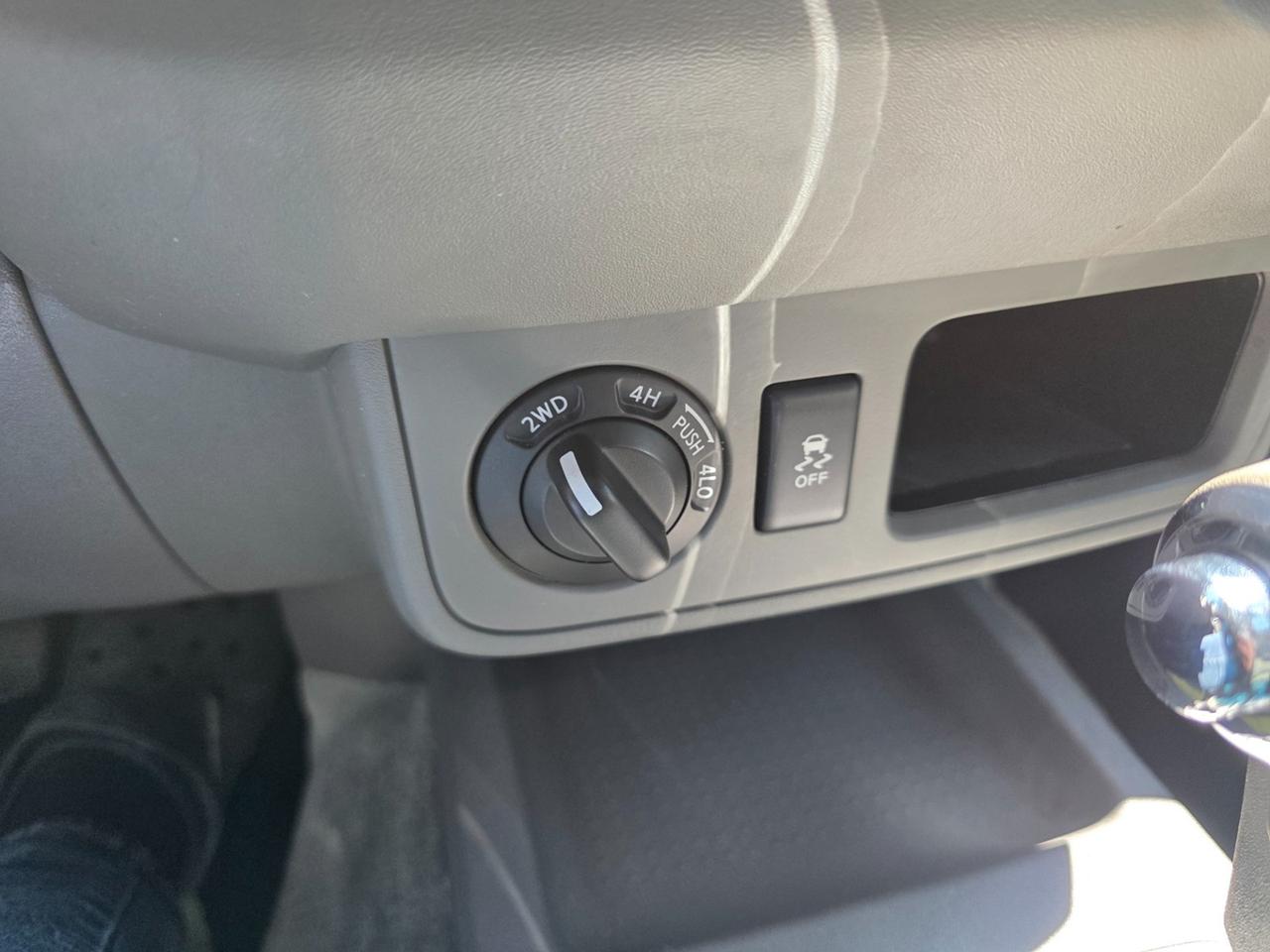 2016 Nissan Frontier SV LWB Photo