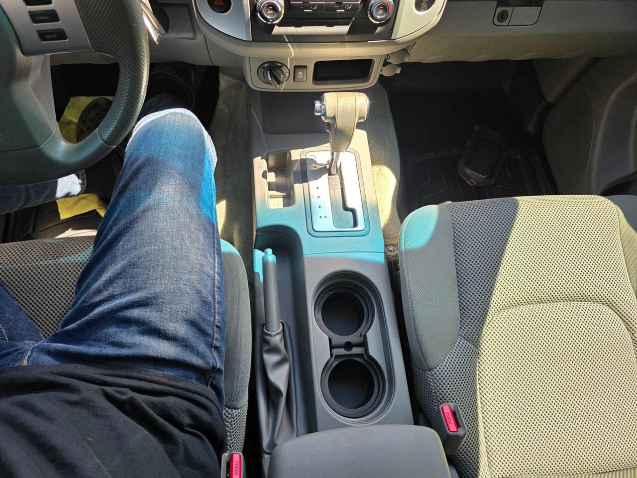 2016 Nissan Frontier SV LWB Photo