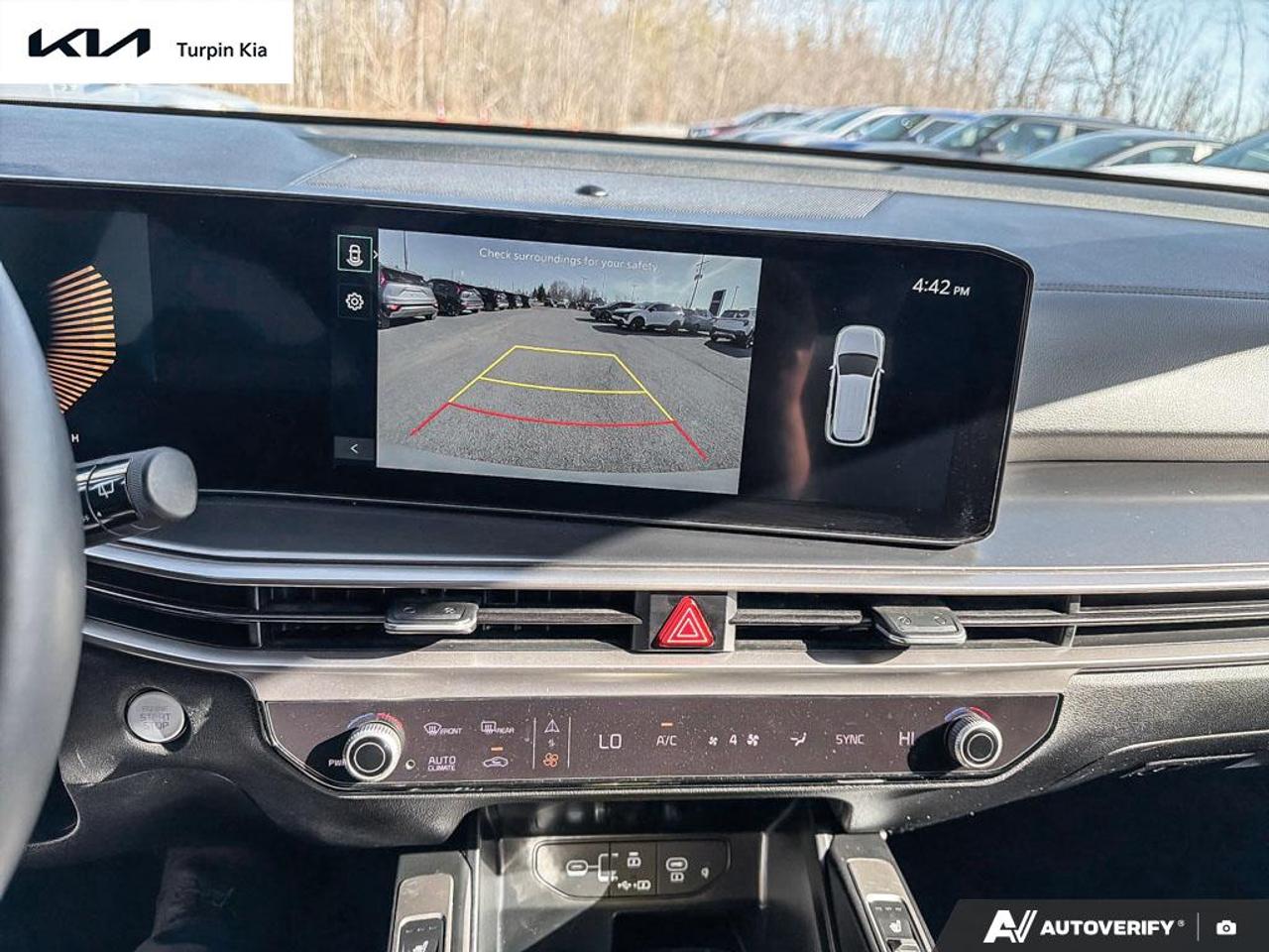 2025 Kia Sorento EX Photo