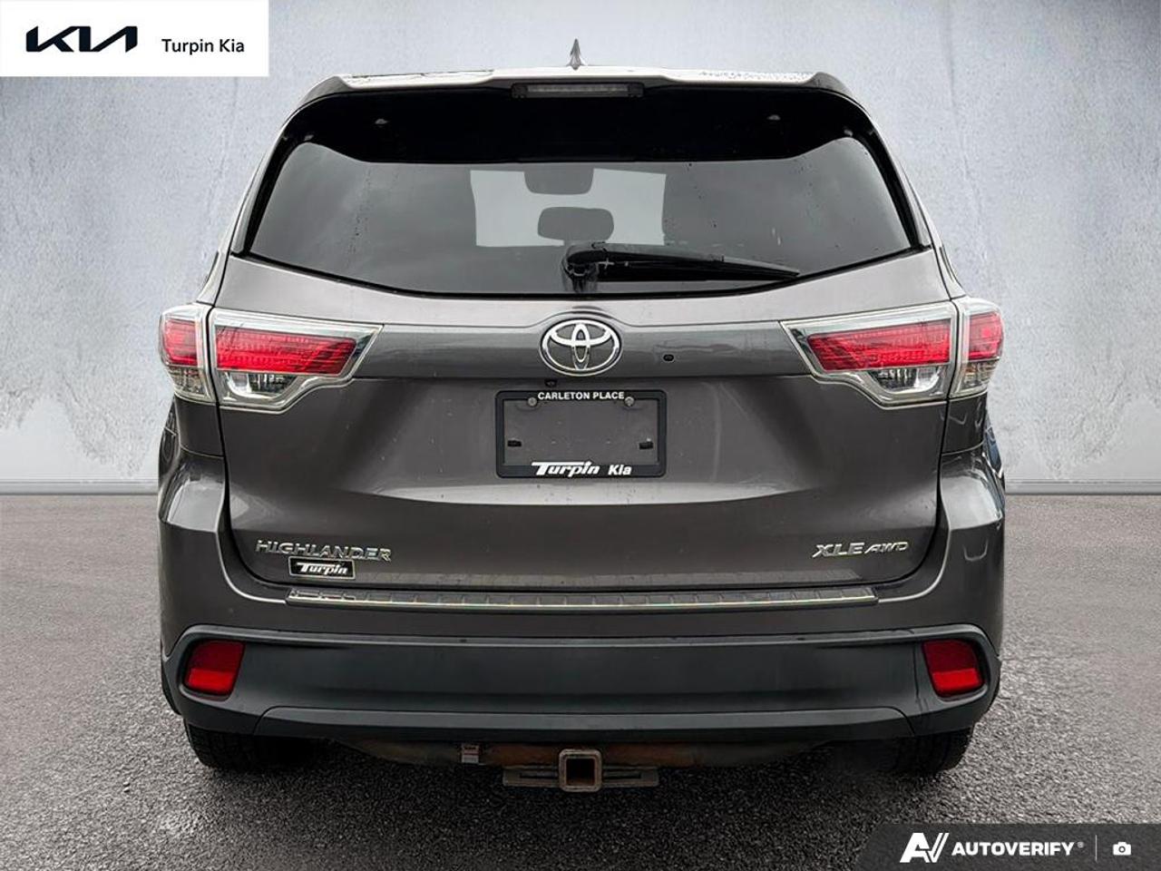 2015 Toyota Highlander XLE Photo4