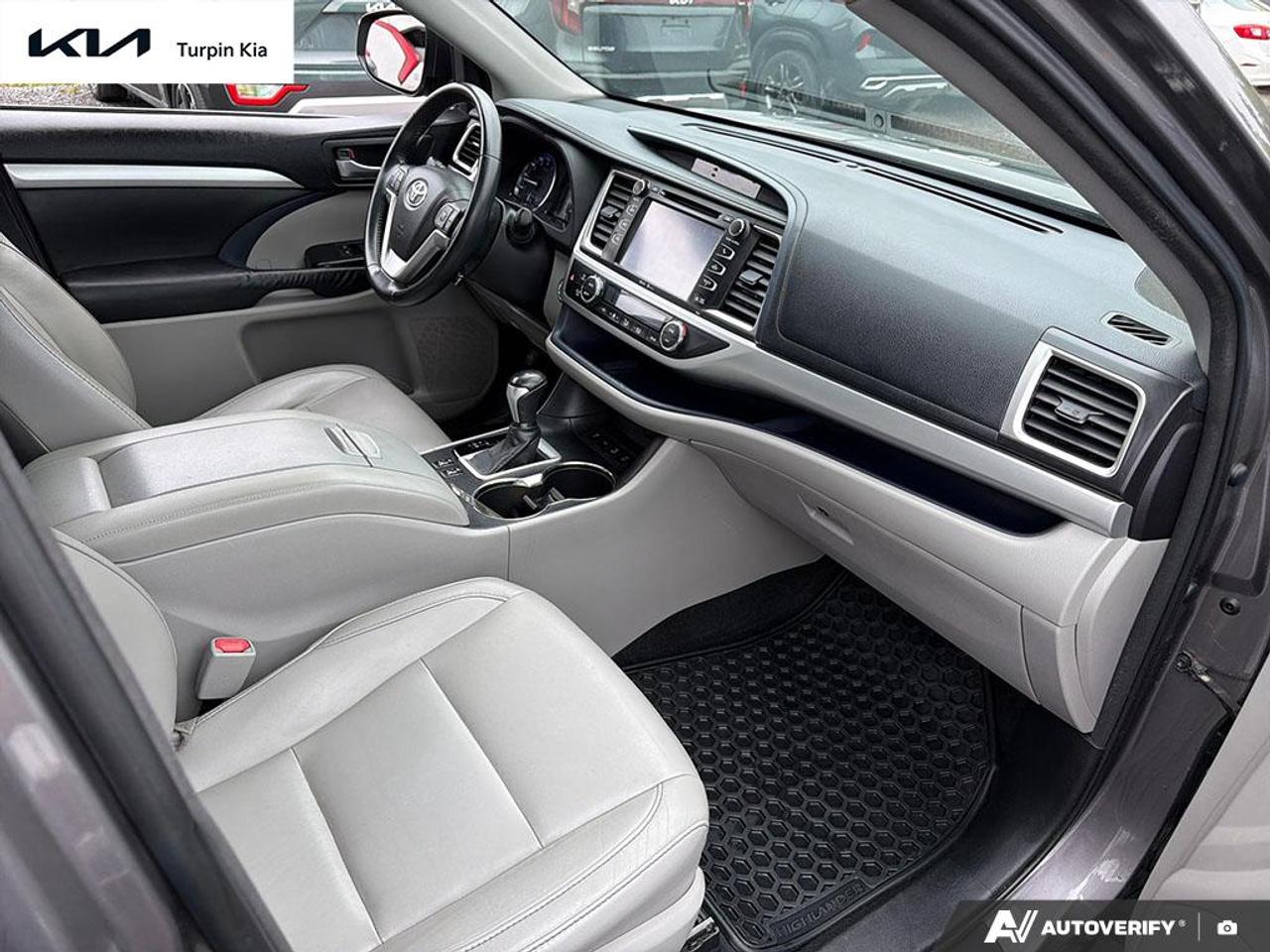 2015 Toyota Highlander XLE Photo
