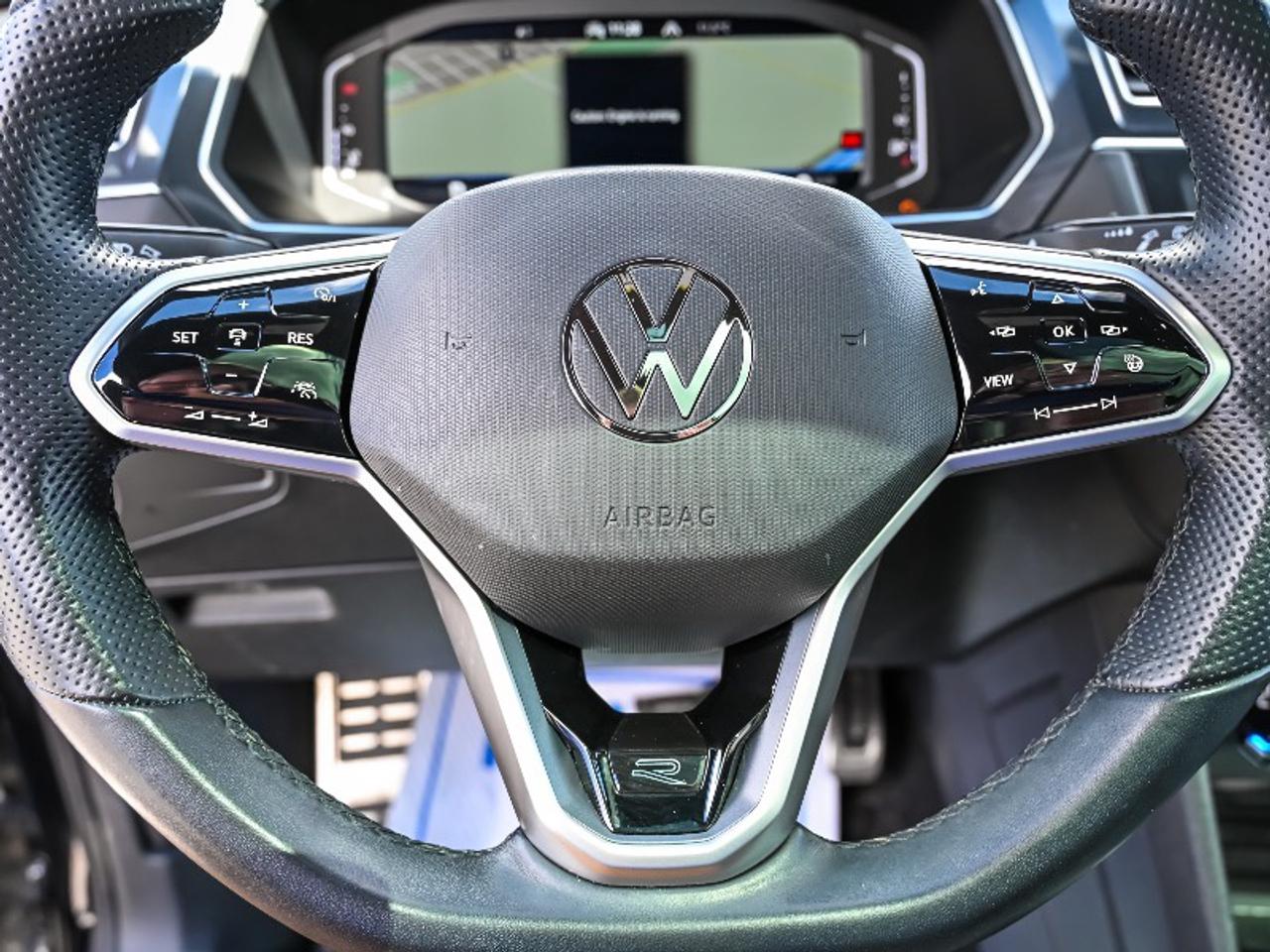 2022 Volkswagen Tiguan Highline R-line Photo