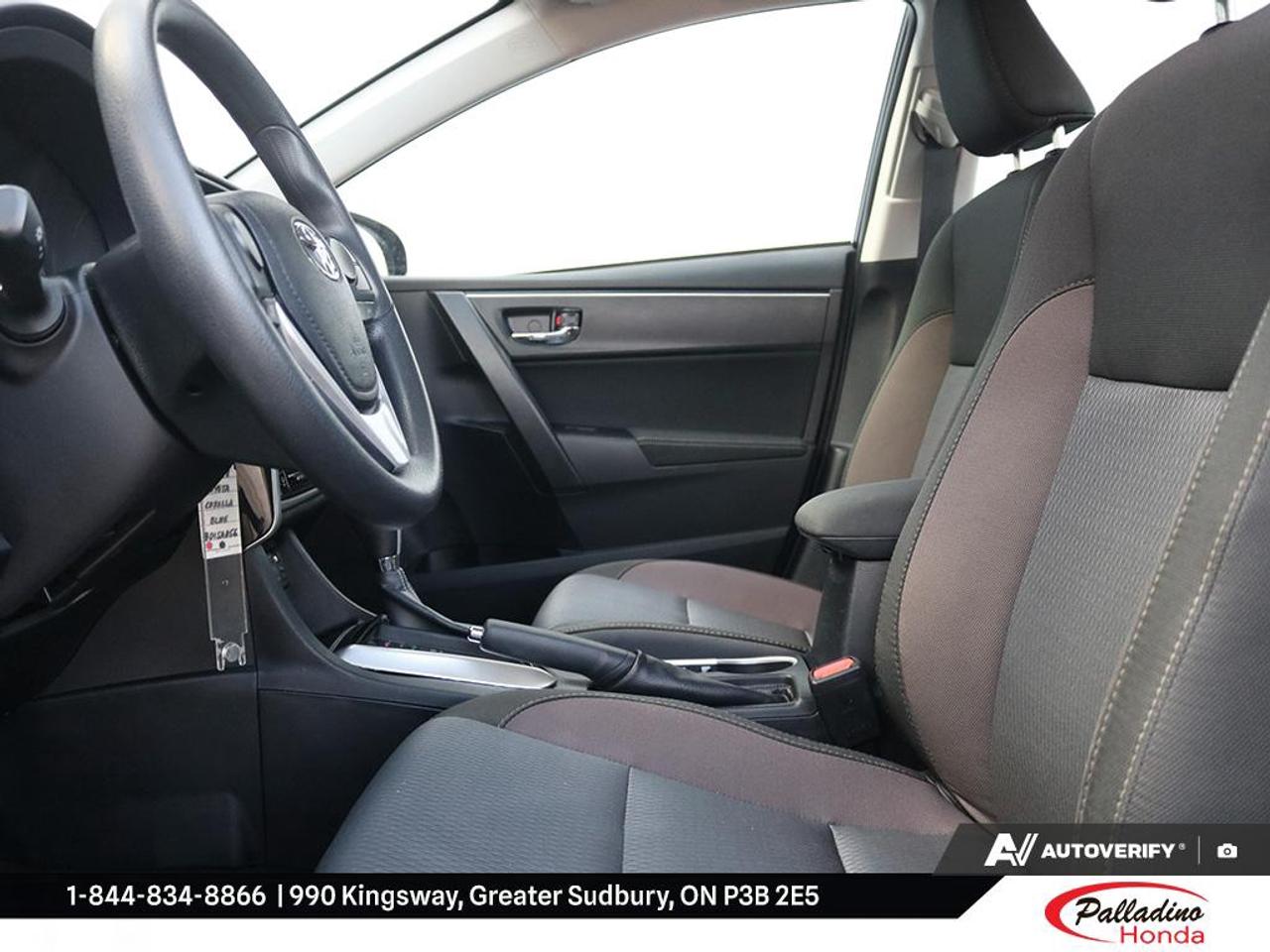 2018 Toyota Corolla LE Photo