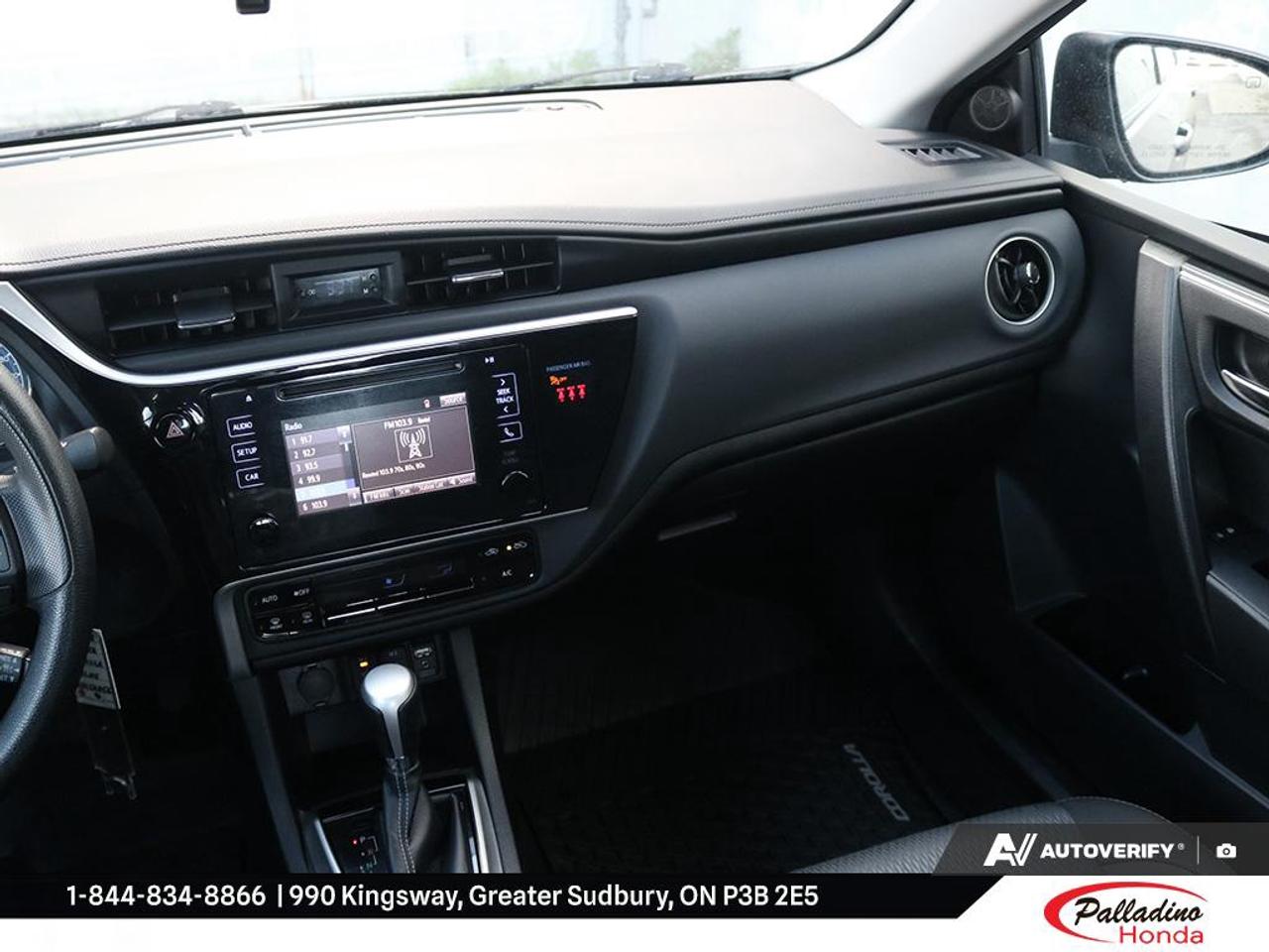 2018 Toyota Corolla LE Photo
