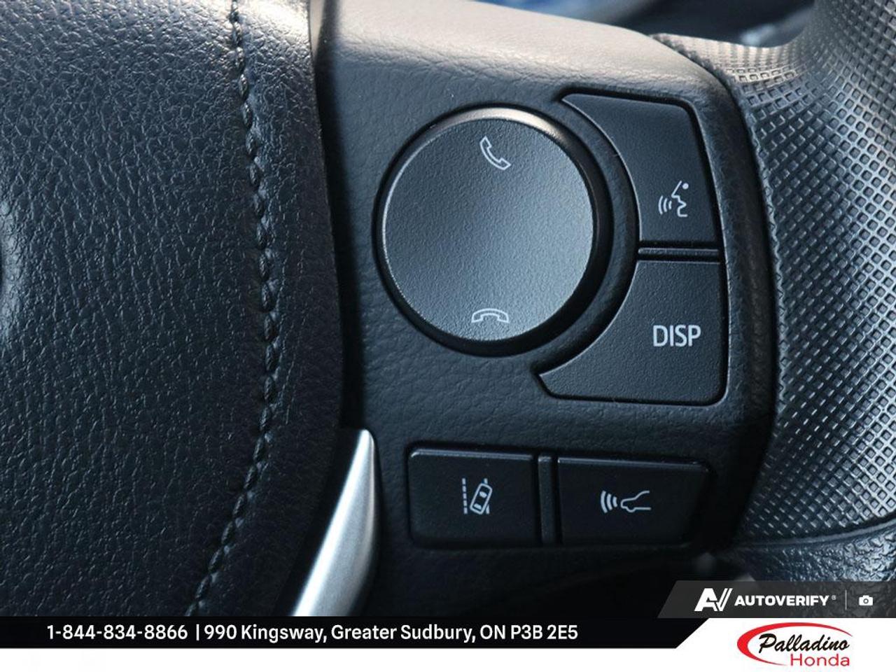 2018 Toyota Corolla LE Photo