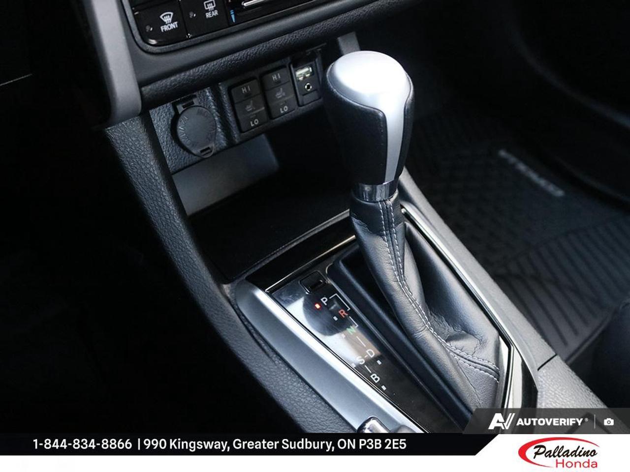 2018 Toyota Corolla LE Photo