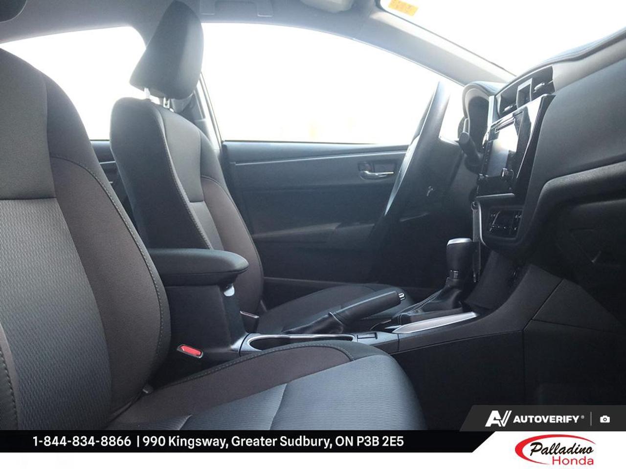 2018 Toyota Corolla LE Photo