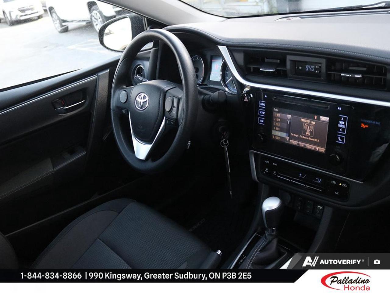 2018 Toyota Corolla LE Photo