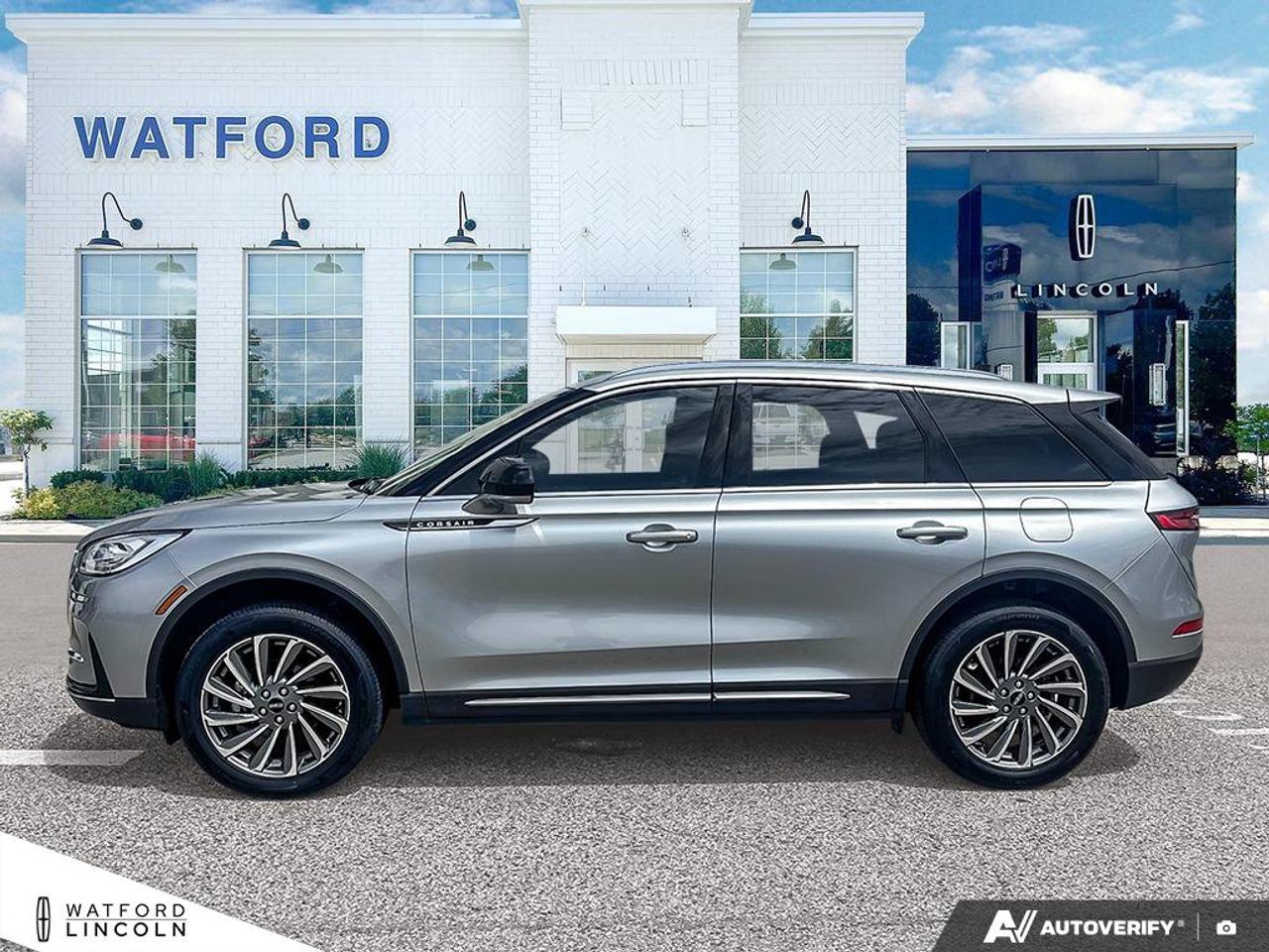 2023 Lincoln Corsair Reserve AWD Photo2