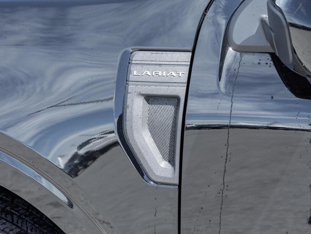 2025 Ford Maverick Lariat Photo