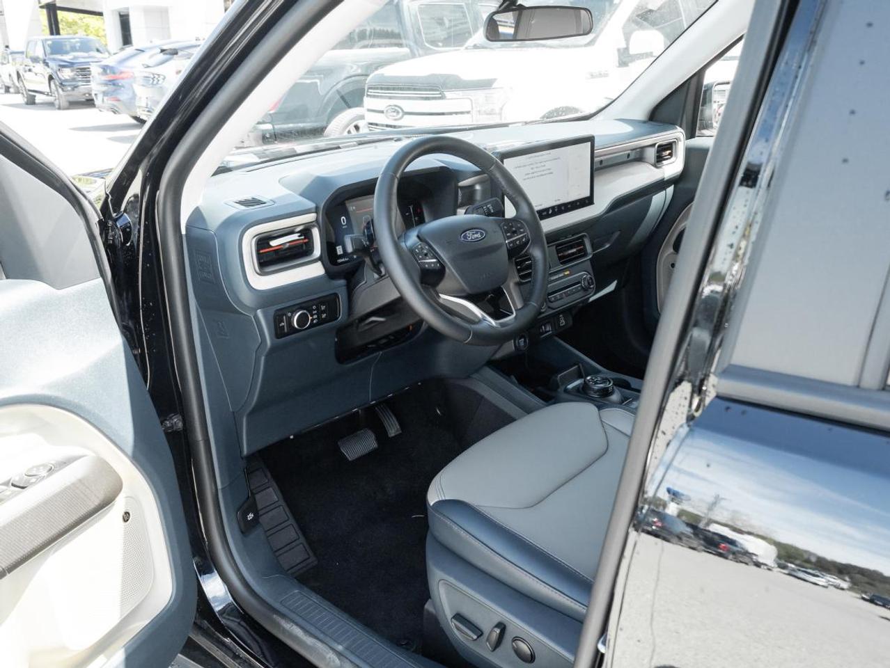 2025 Ford Maverick Lariat Photo