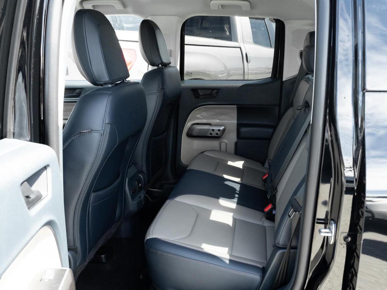 2025 Ford Maverick Lariat Photo