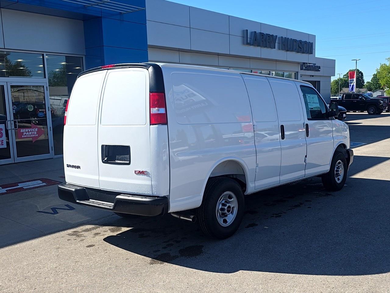 2026 GMC Savana Cargo Van 2500 Regular Wheelbase Rear-Wheel Drive Photo2