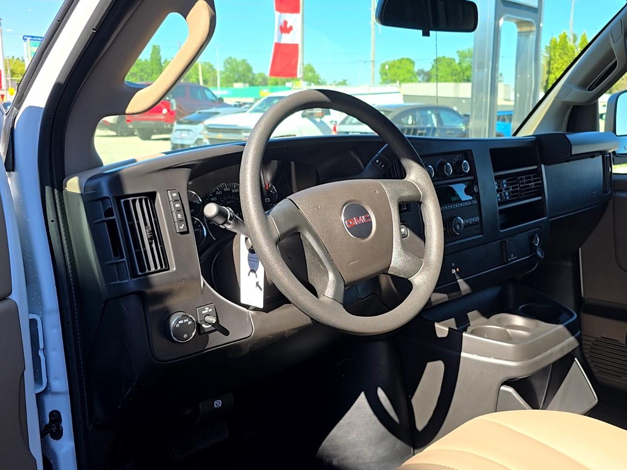 2026 GMC Savana Cargo Van 2500 Regular Wheelbase Rear-Wheel Drive Photo4