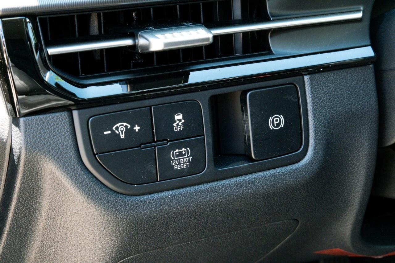 2026 Kia Sportage Hybrid EX AWD Photo