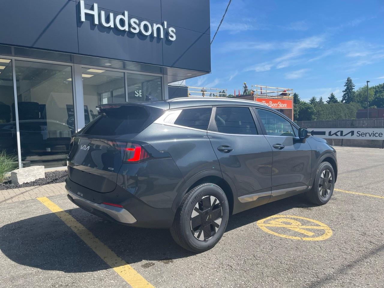 2026 Kia Sportage Hybrid EX AWD Photo4