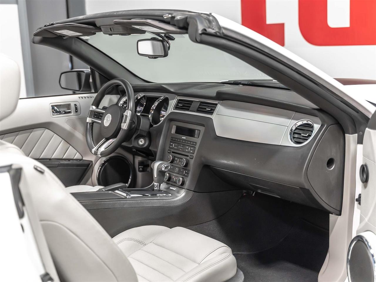 2010 Ford Mustang V6|Convertible|Shaker Audio|MyColour|CD Changer Photo