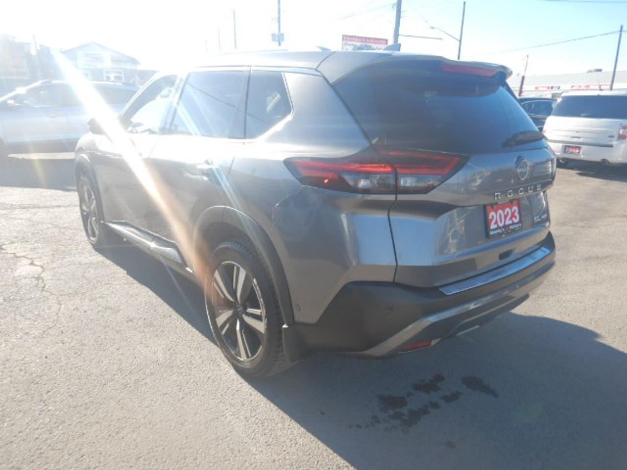 2023 Nissan Rogue SL Photo