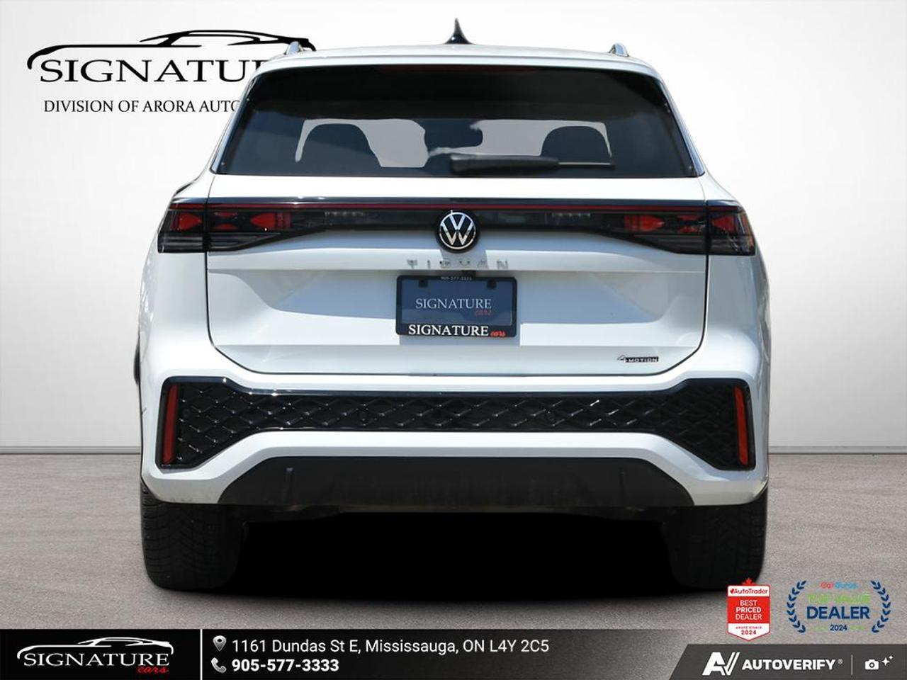 2025 Volkswagen Tiguan Highline R-Line No Accident Fender Panoroof Leathe Photo