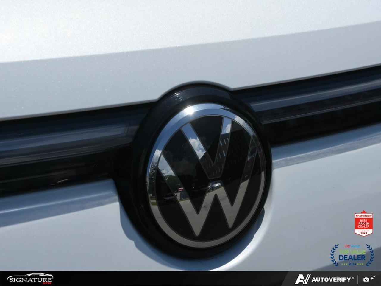 2025 Volkswagen Tiguan Highline R-Line No Accident Fender Panoroof Leathe Photo