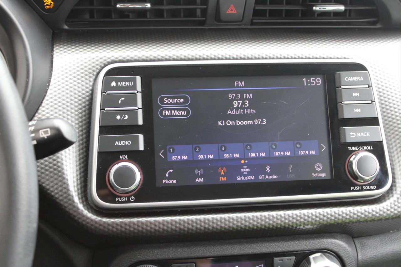 2020 Nissan Kicks SV Photo