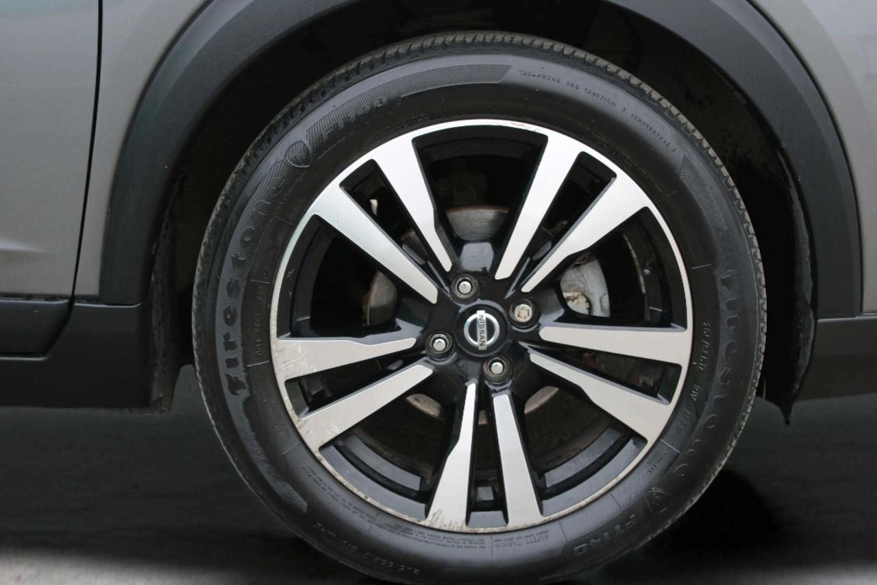 2020 Nissan Kicks SV Photo