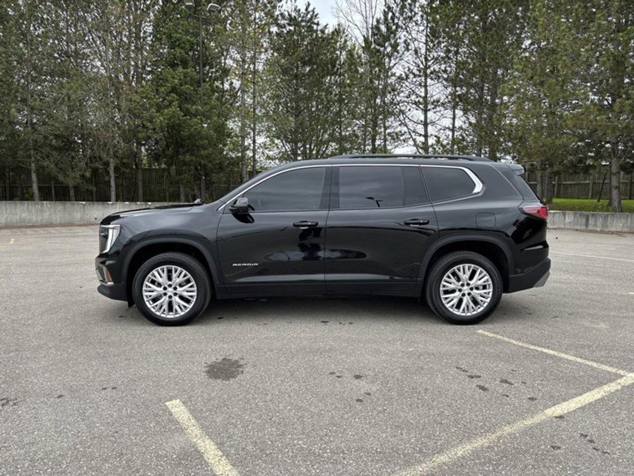 2025 GMC Acadia AWD Elevation | No Accidents | Leather Seats | Heated Steering Photo