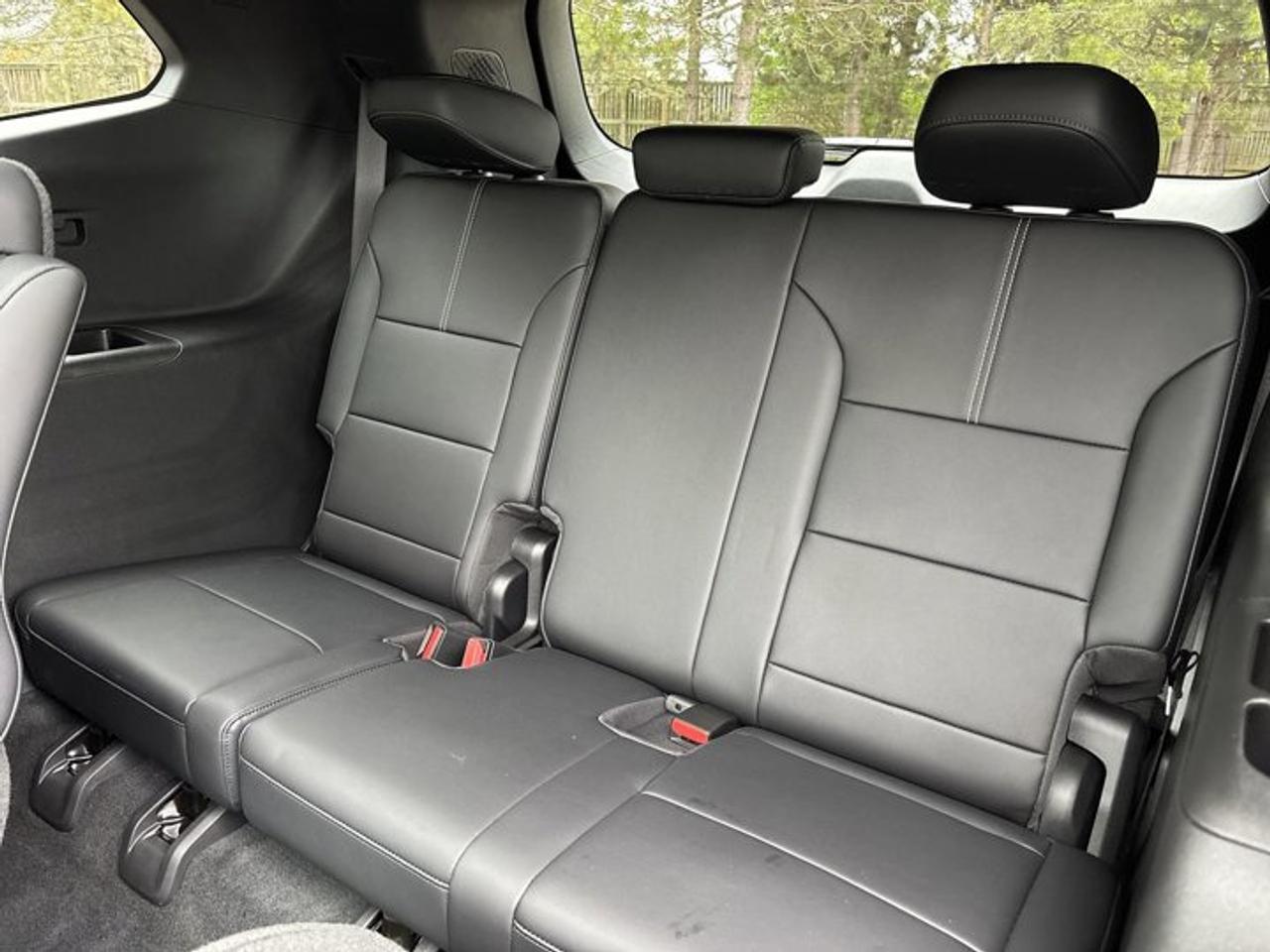 2025 GMC Acadia AWD Elevation | No Accidents | Leather Seats | Heated Steering Photo