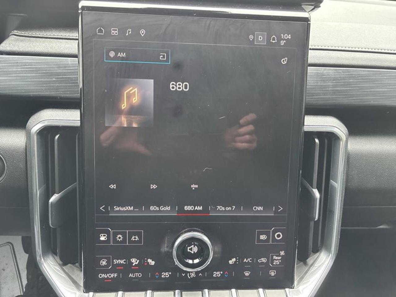 2025 GMC Acadia AWD Elevation | No Accidents | Leather Seats | Heated Steering Photo