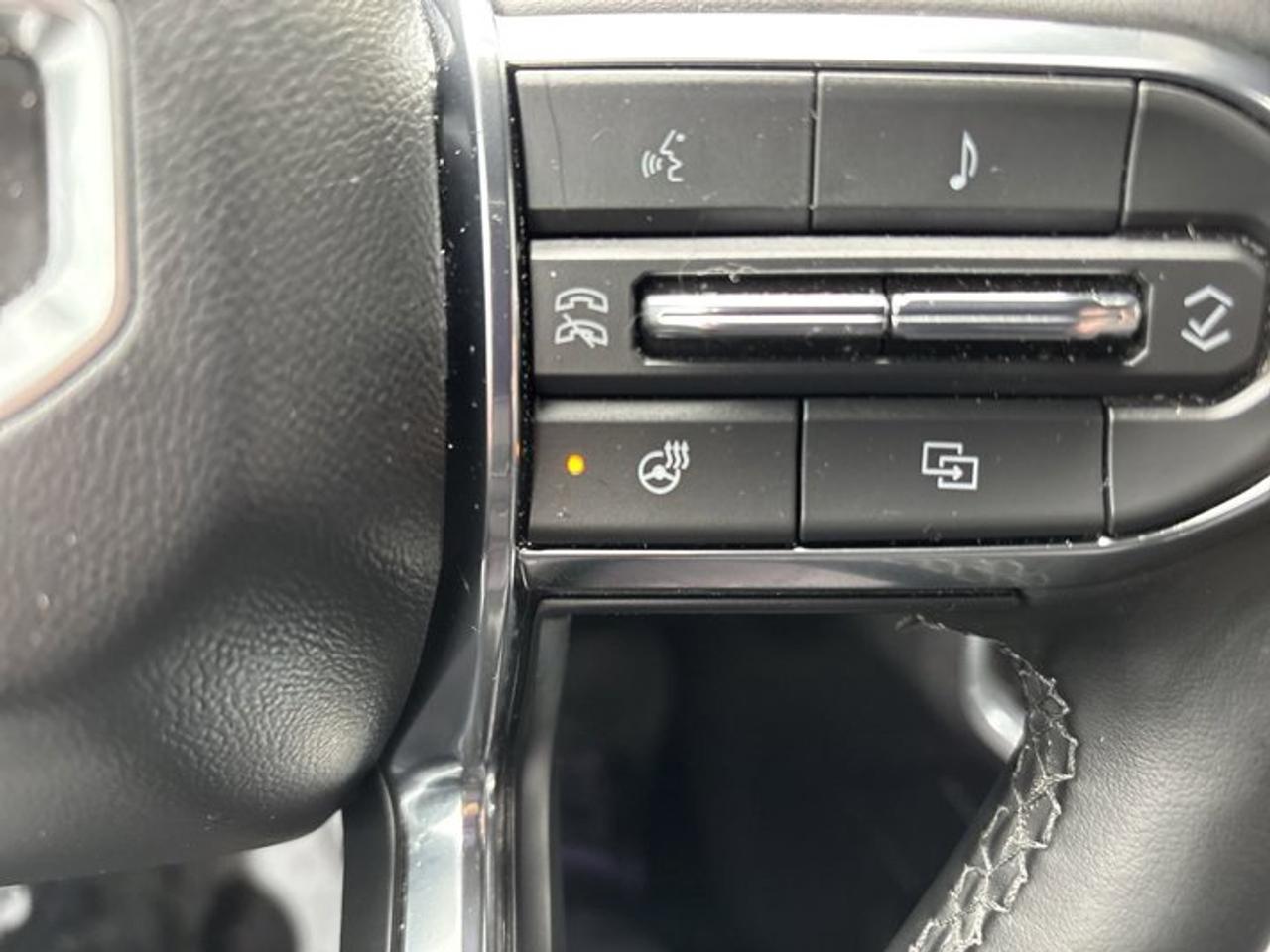 2025 GMC Acadia AWD Elevation | No Accidents | Leather Seats | Heated Steering Photo