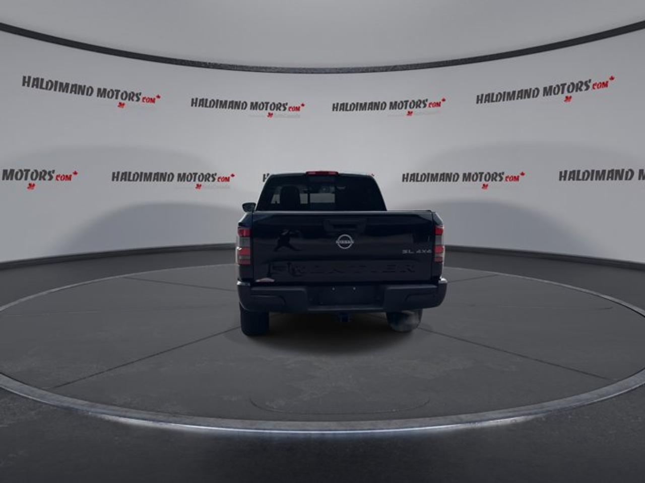 2024 Nissan Frontier SL Crew Cab 6' 4x4 | One Owner | Leather Seats Photo