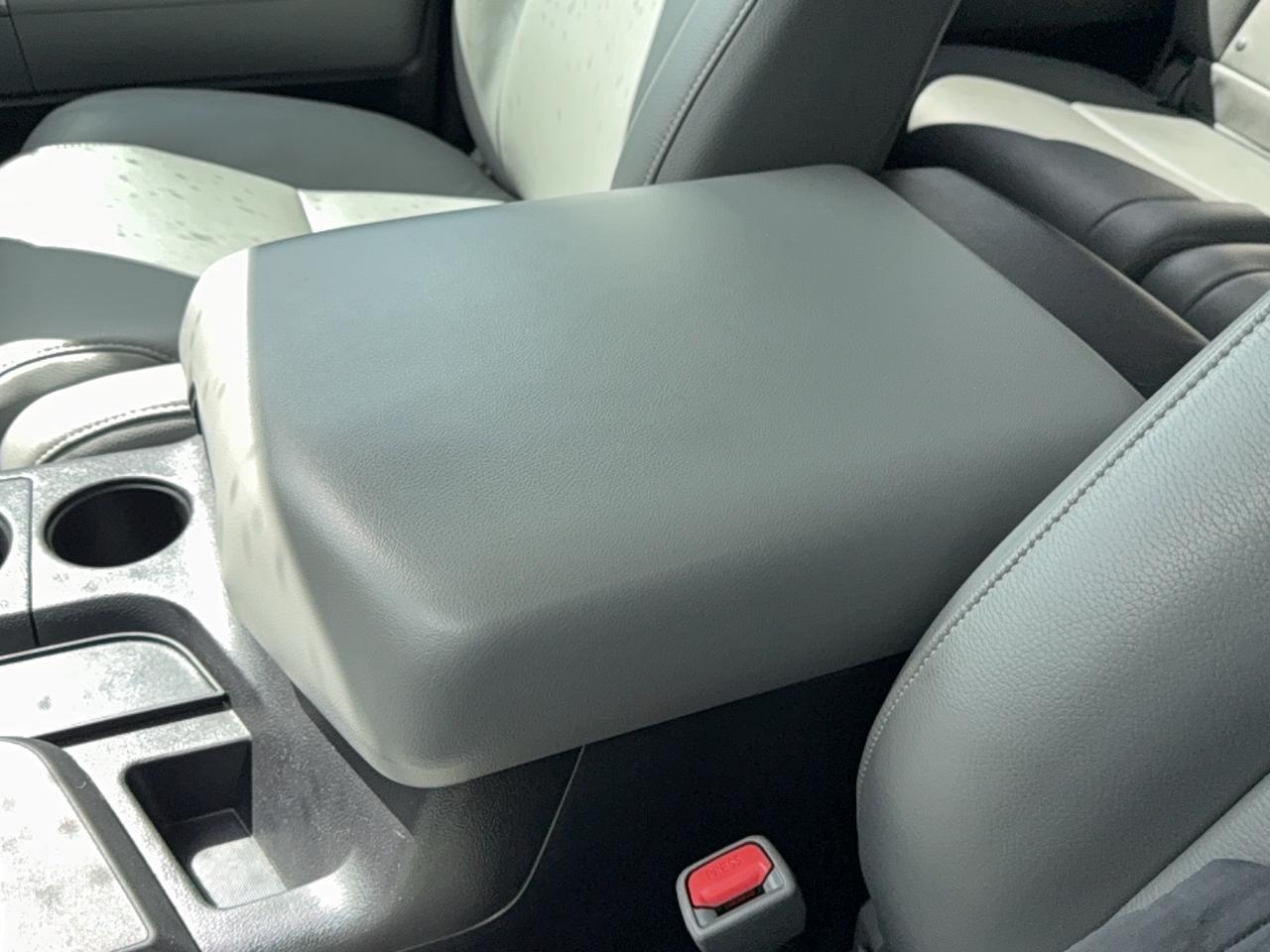 2019 Toyota Sequoia SR5 Photo