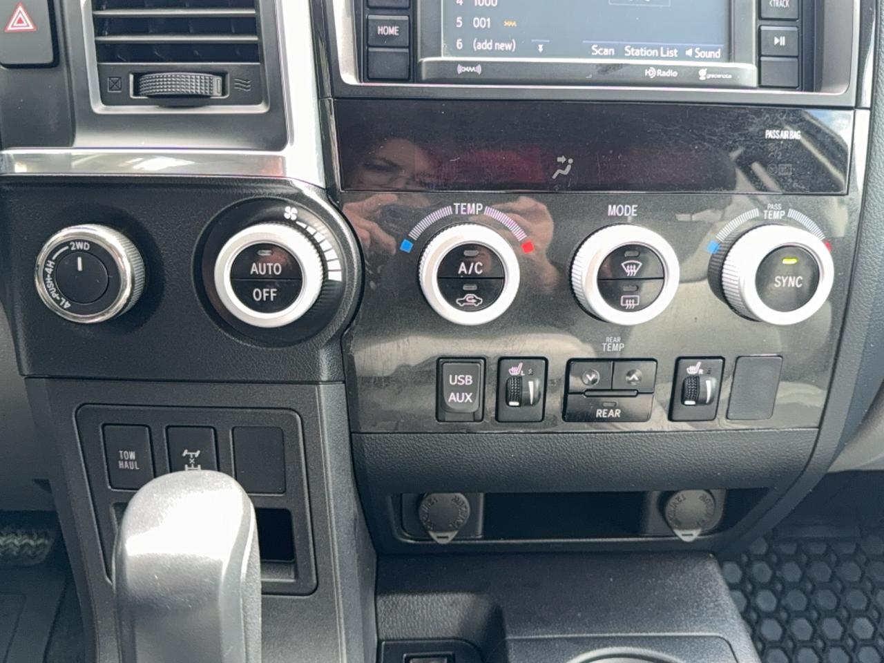 2019 Toyota Sequoia SR5 Photo