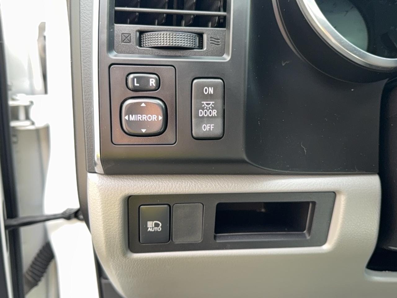 2019 Toyota Sequoia SR5 Photo