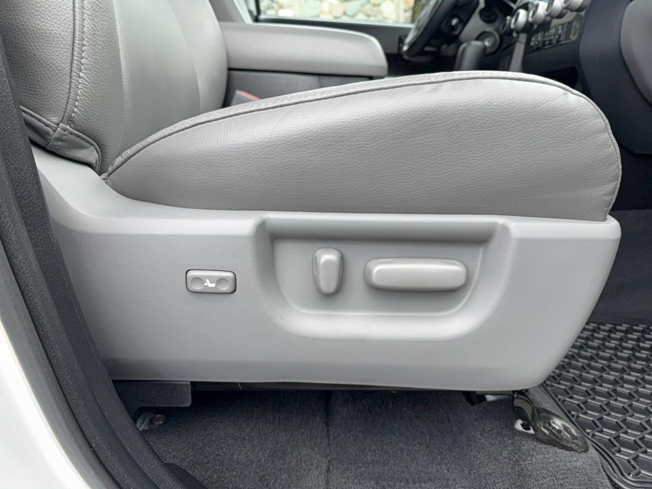 2019 Toyota Sequoia SR5 Photo