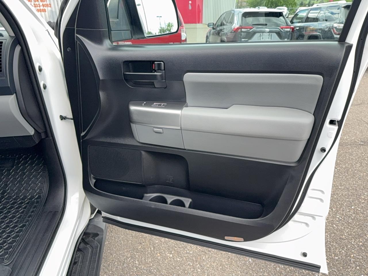 2019 Toyota Sequoia SR5 Photo
