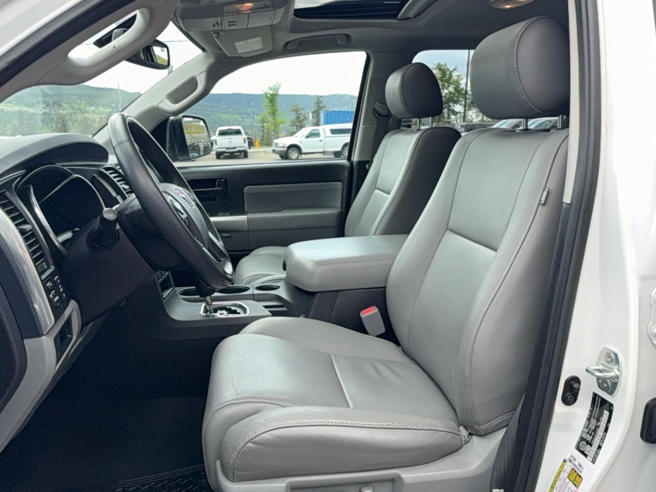 2019 Toyota Sequoia SR5 Photo
