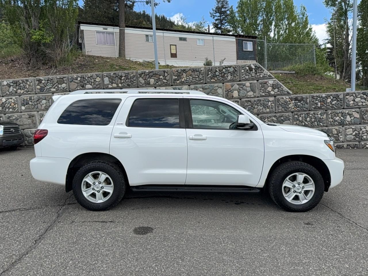2019 Toyota Sequoia SR5 Photo