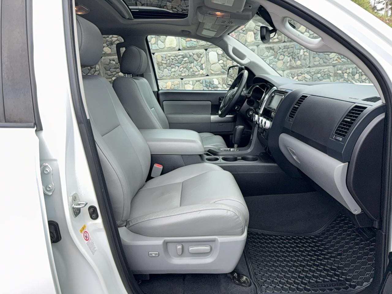 2019 Toyota Sequoia SR5 Photo