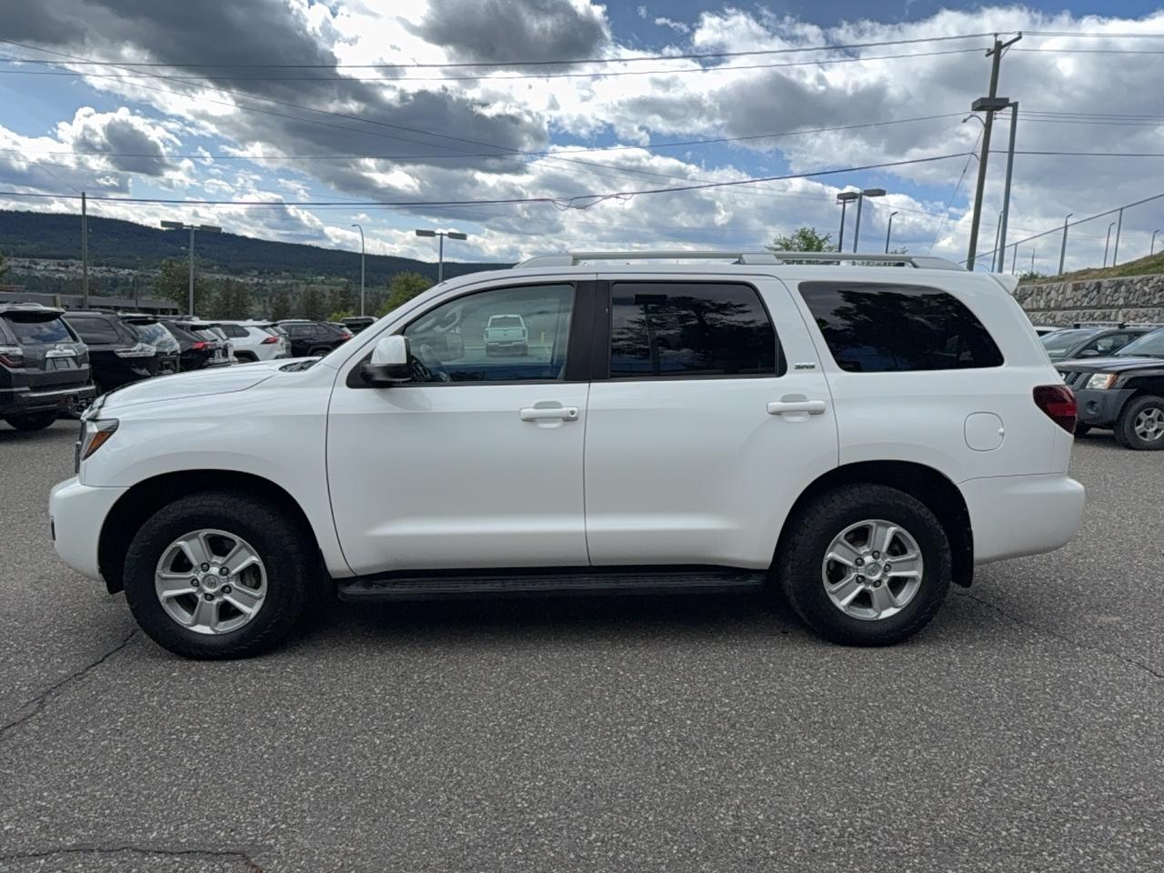 2019 Toyota Sequoia SR5 Photo3