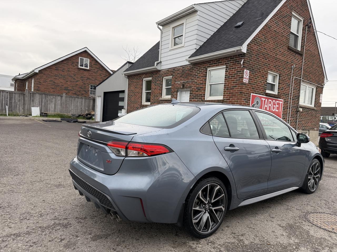 2022 Toyota Corolla SE | One Owner | Drives Great !! Photo
