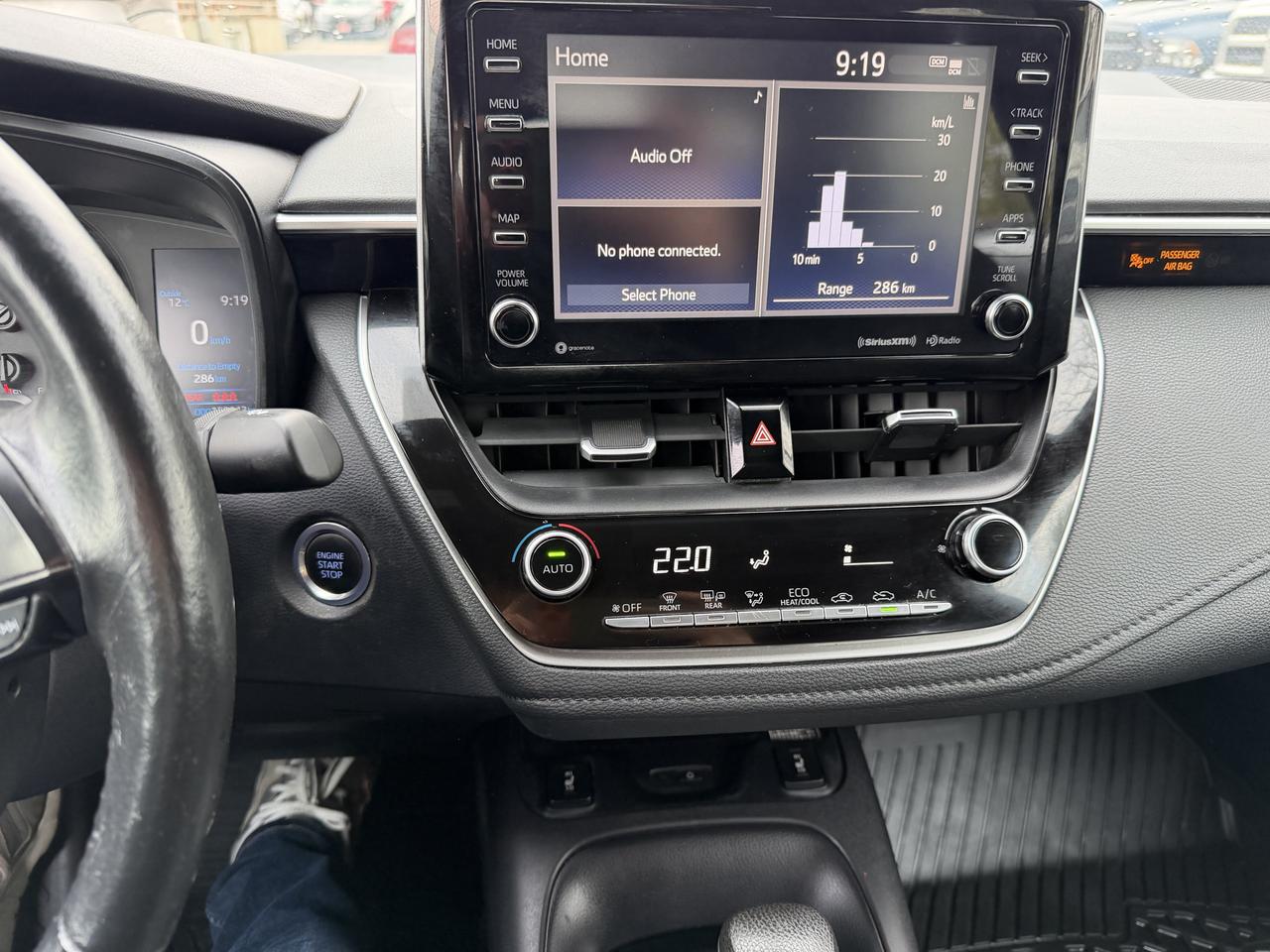 2022 Toyota Corolla SE | One Owner | Drives Great !! Photo