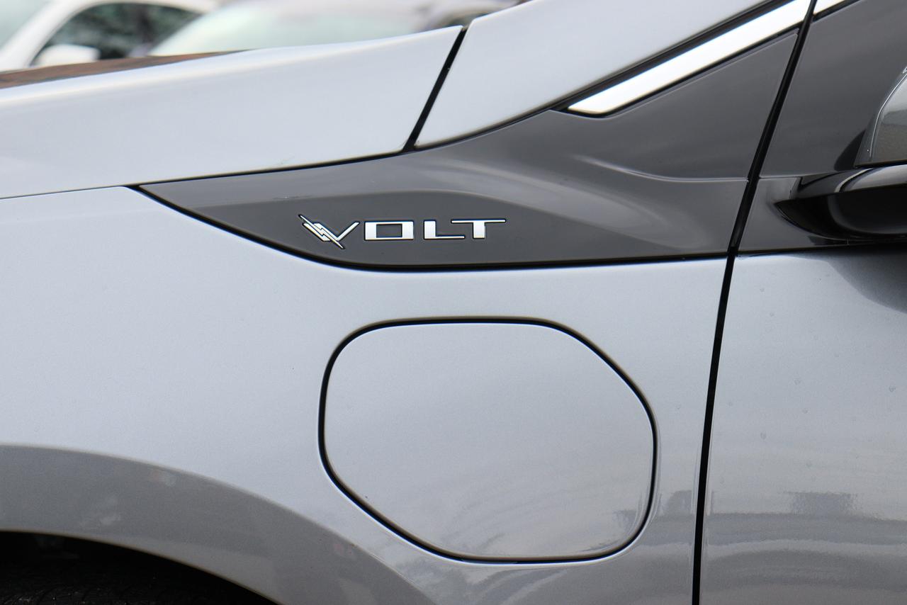 2018 Chevrolet Volt LT | Leather | 1 Owner | Extensive Service at GM! Photo58