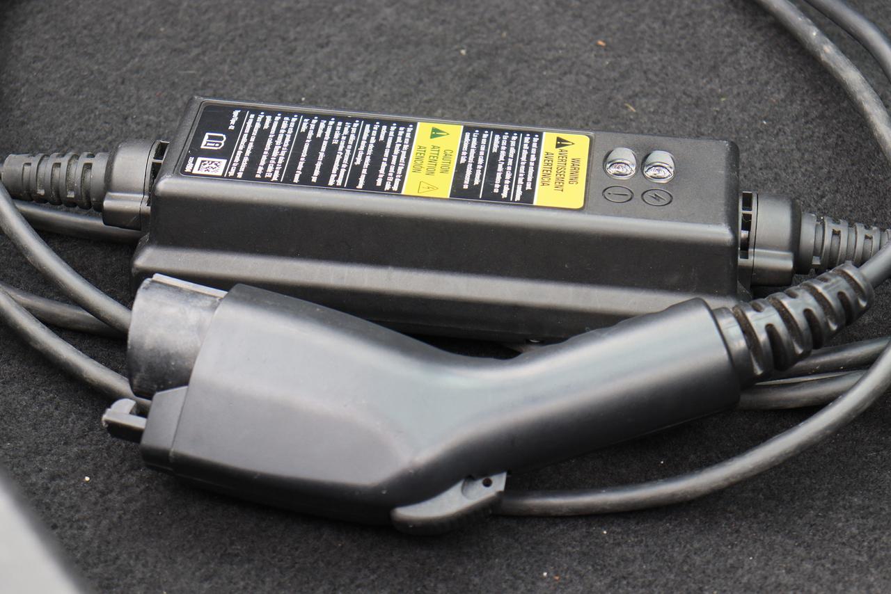 2018 Chevrolet Volt LT | Leather | 1 Owner | Extensive Service at GM! Photo74