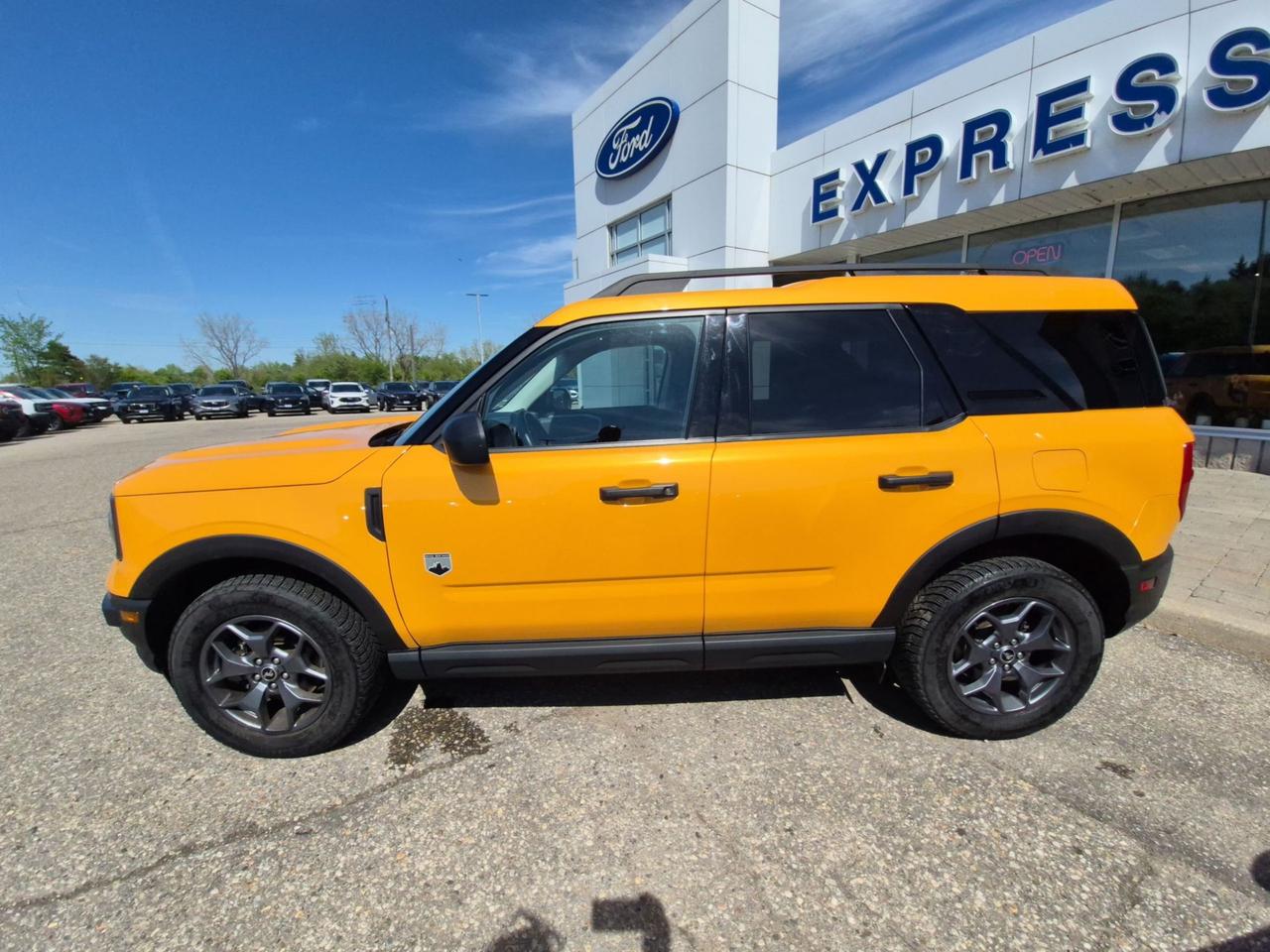 2023 Ford Bronco BIG BEND, LEASE RETURN, HEATED SEATS, COPILOT! Photo