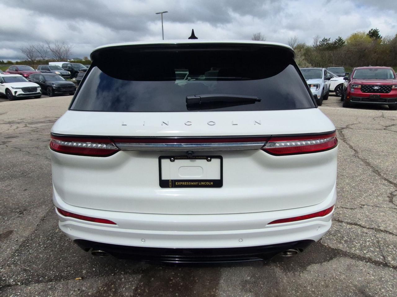 2024 Lincoln Corsair LOADED GT! PLUG IN HYBRID! 301A PACK WITH MOONROOF Photo2