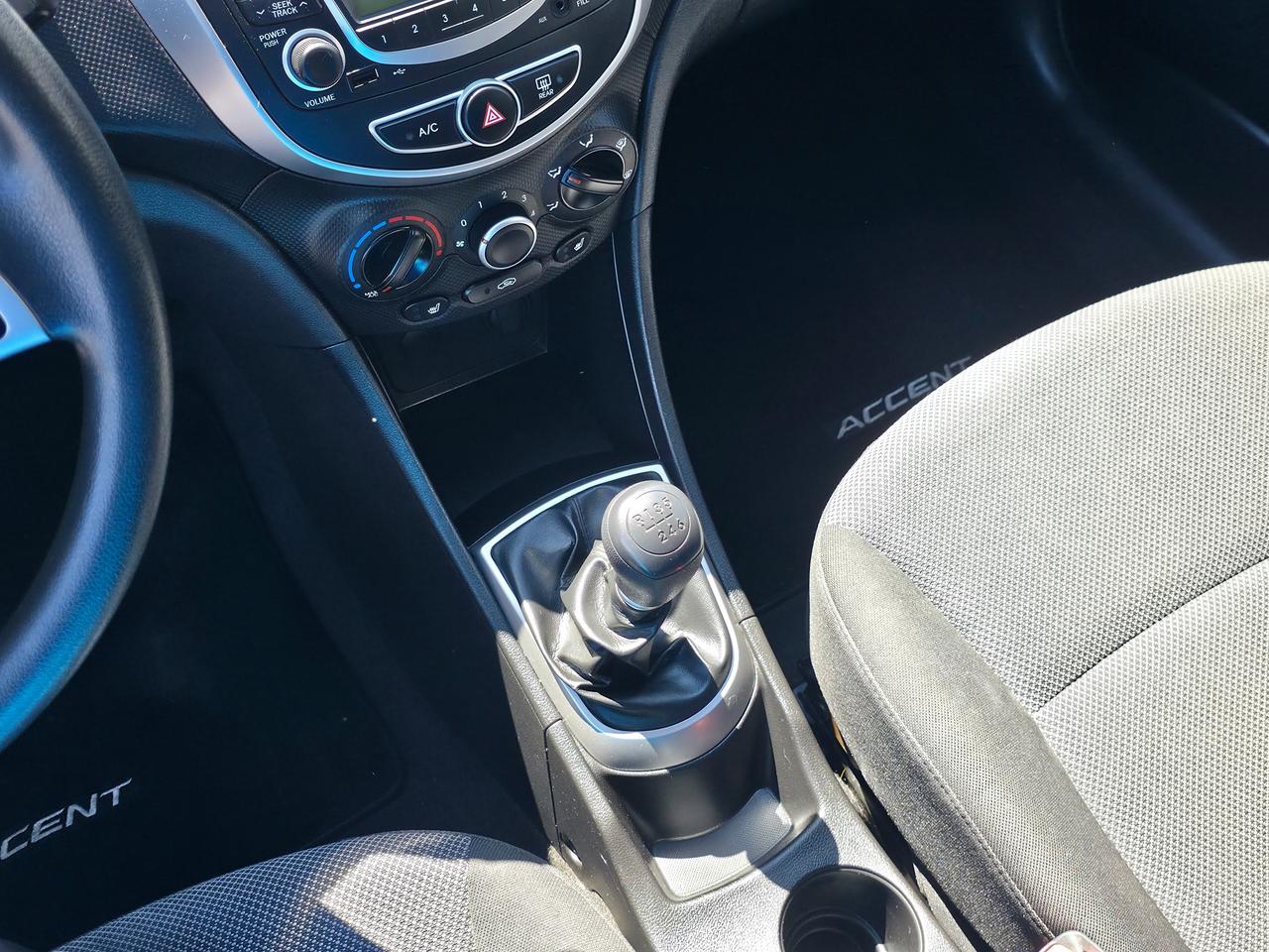 2013 Hyundai Accent Hatchback GLS *GREAT FIRST MANUAL CAR* Photo