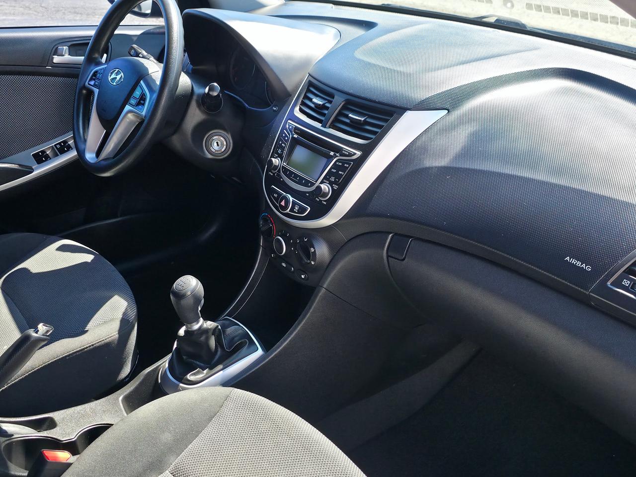 2013 Hyundai Accent Hatchback GLS *GREAT FIRST MANUAL CAR* Photo