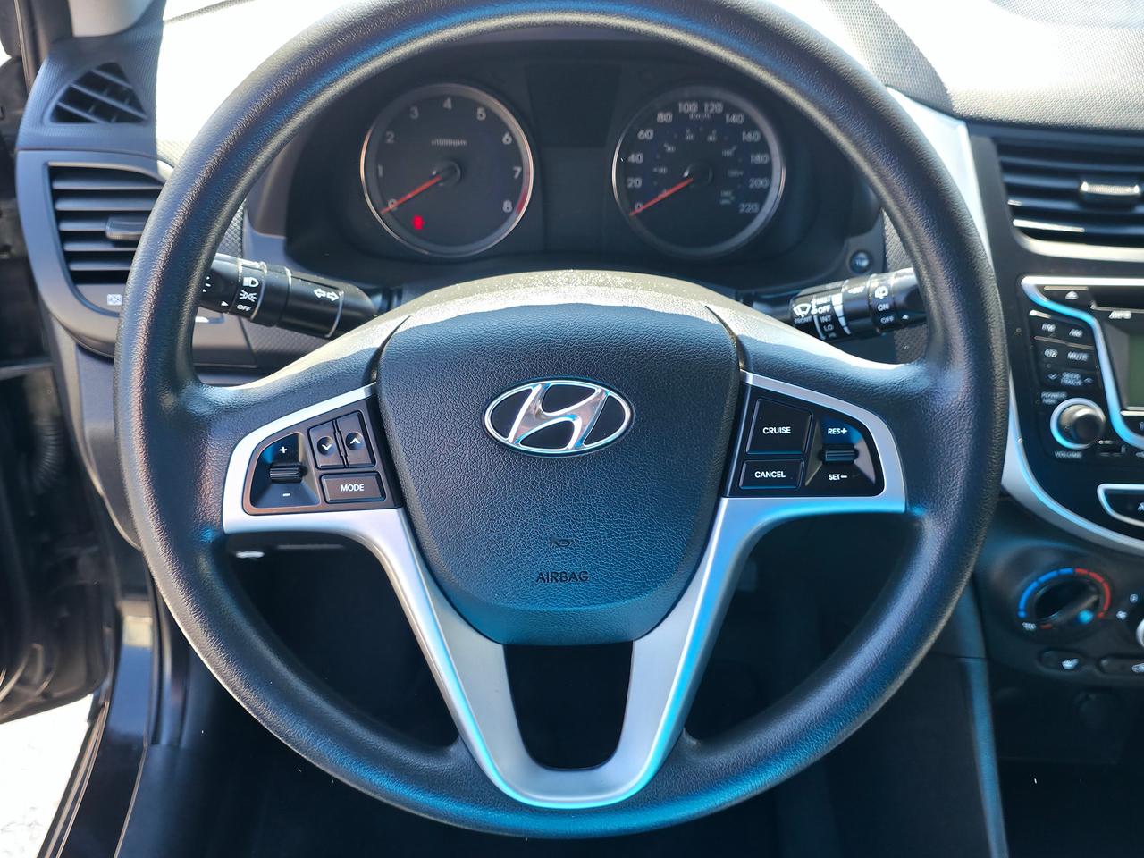 2013 Hyundai Accent Hatchback GLS *GREAT FIRST MANUAL CAR* Photo